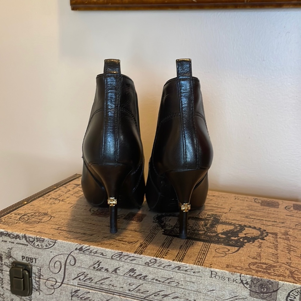 Elegant Black Leather Women's Ankle Boots